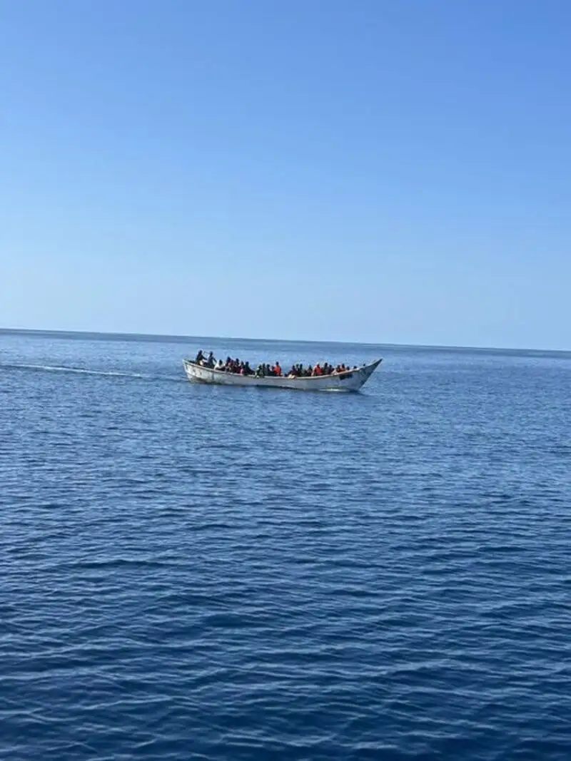 Salvamento Marítimo localiza otros dos cayucos con 149 migrantes en aguas de El Hierro