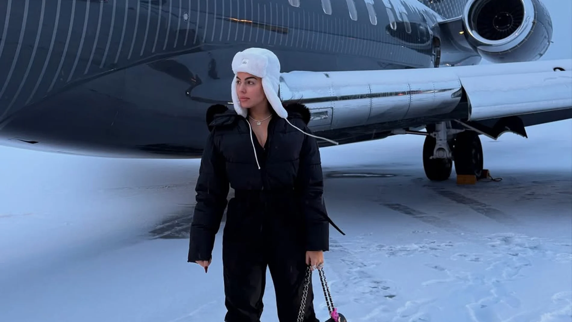 El look de Georgina Rodríguez en el Polo Norte.