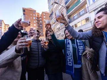 Primer premio del sorteo de la lotería de Navidad en el Club Distrito Olímpico Primer premio del sorteo de la lotería de Navidad en el Club Distrito Olímpico
