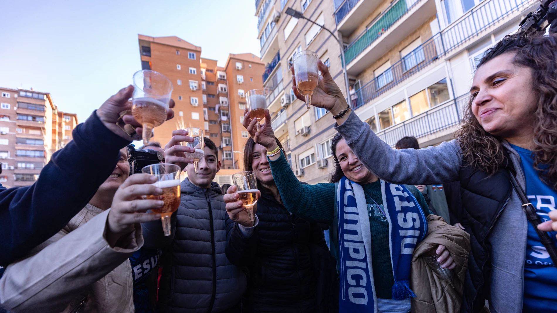 Primer premio del sorteo de la lotería de Navidad en el Club Distrito Olímpico