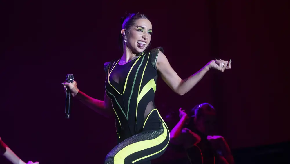 La 'nena de Argentina', María Becerra, durante su actuación en la primera jornada del Festival Cruilla que se celebra en Parc del Fòrum de Barcelona.
