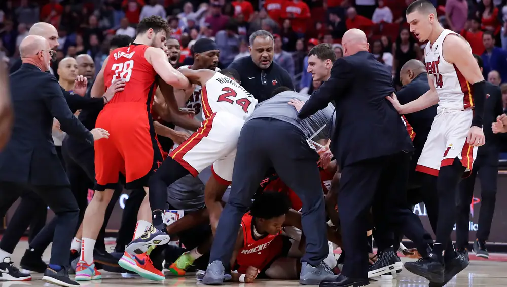 Heat Rockets Basketball