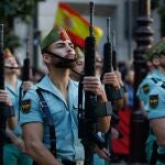 La Legión desfila durante la celebración del día de la Toma