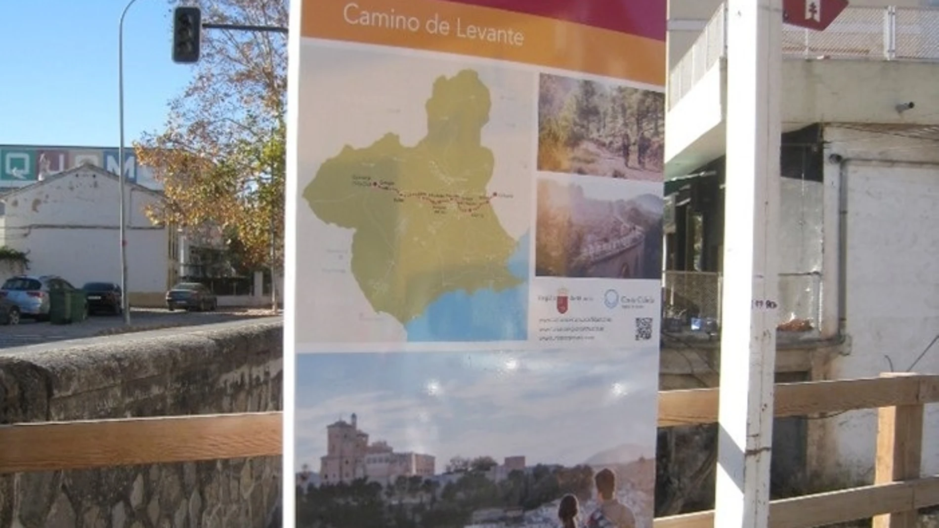 Elemento de señalización instalado en el Camino de Levante