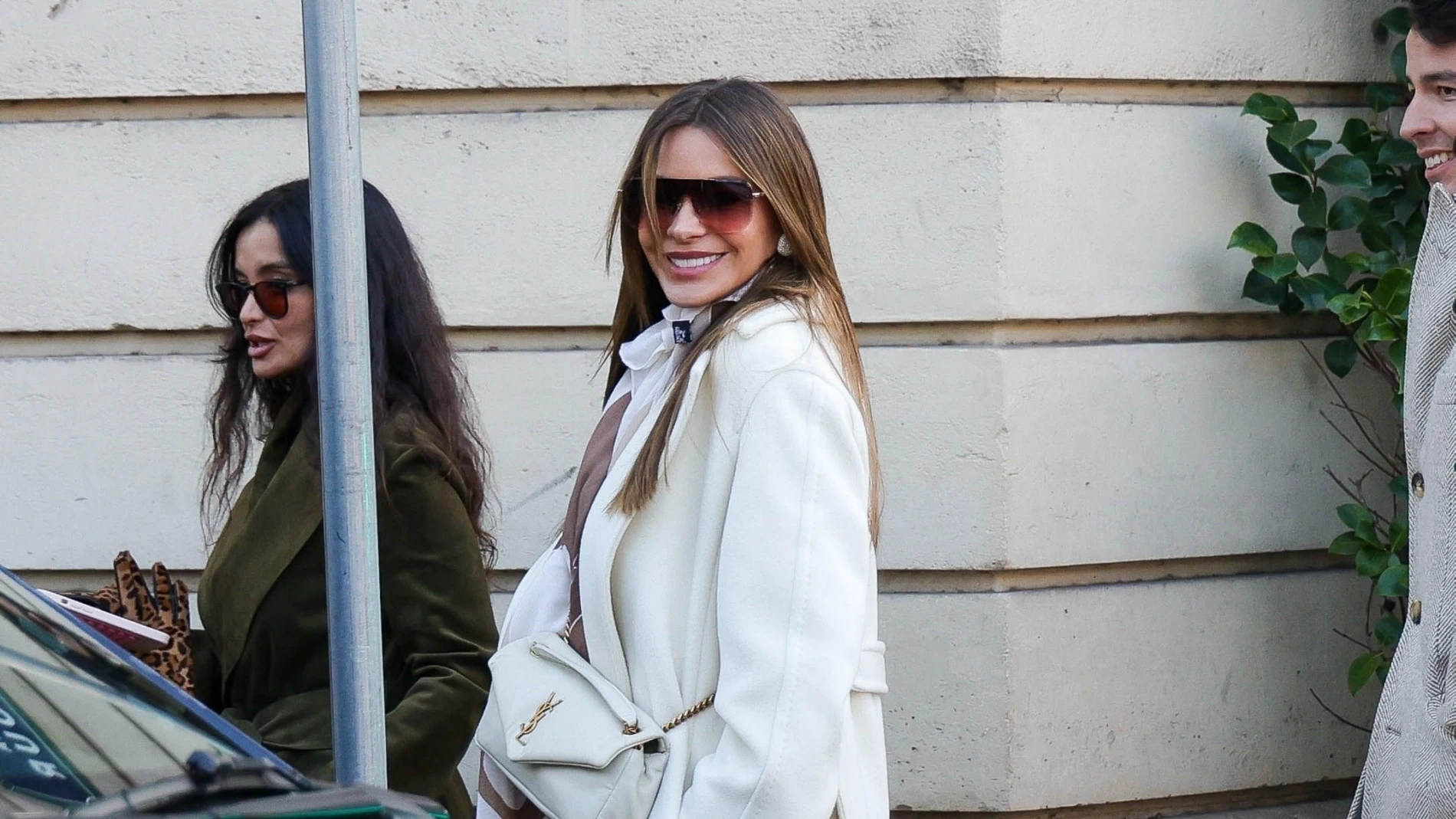 Sofía Vergara y su look en París.