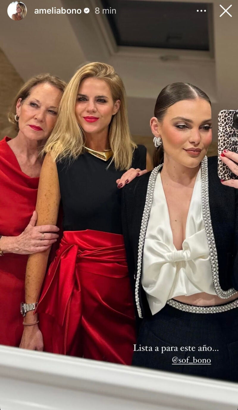 Amelia Bono con las mujeres de su familia.