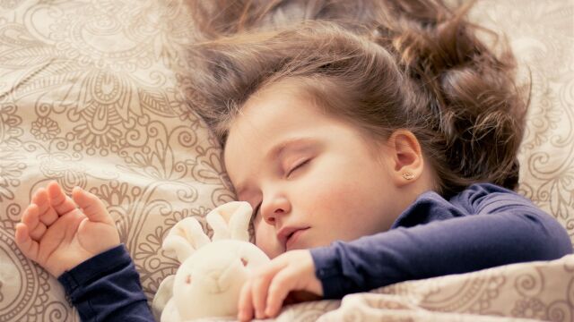 Niña durmiendo