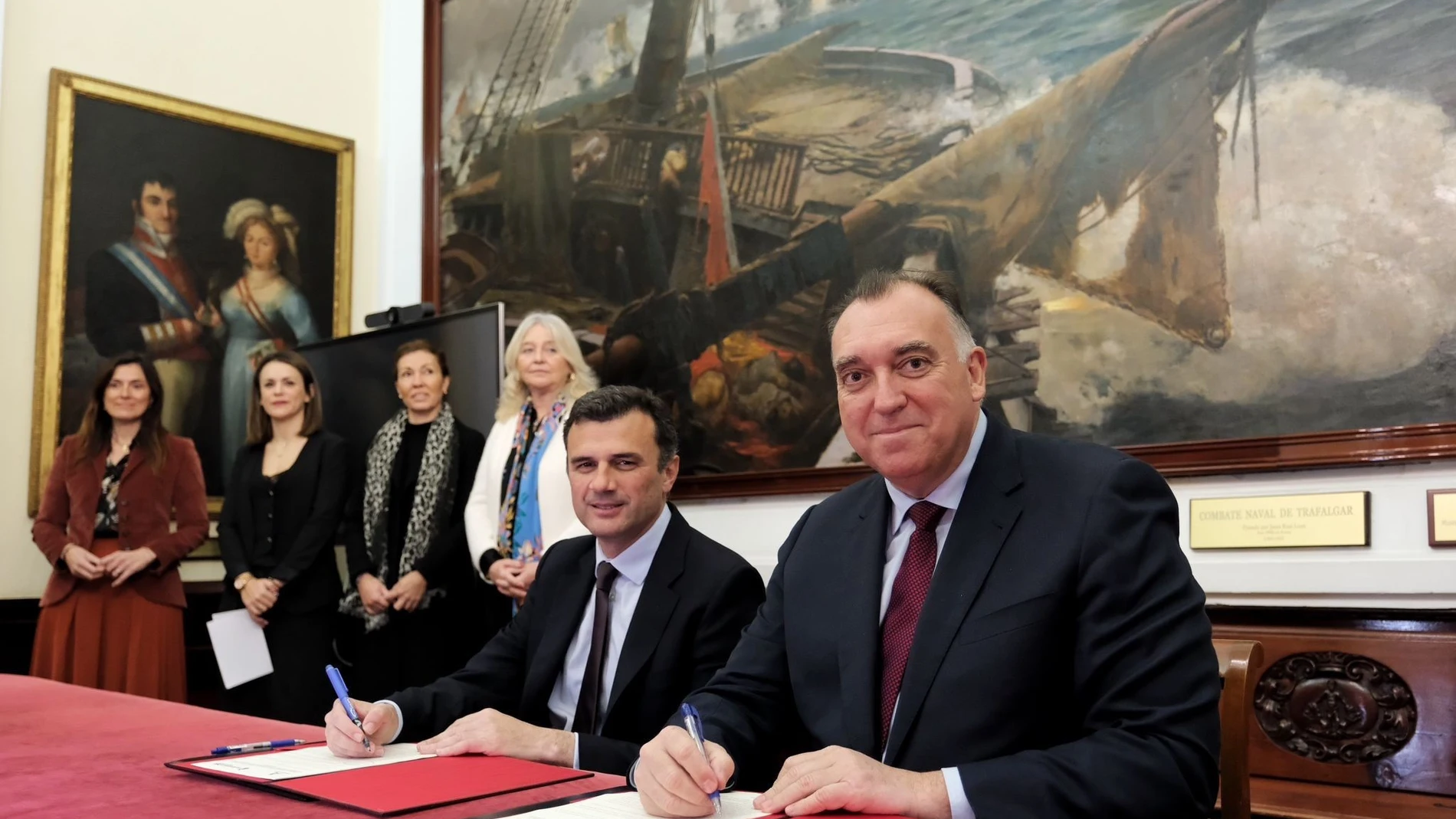 El consejero de Turismo, Arturo Bernal, y el alcalde de Cádiz, Bruno García, suscriben un convenio de colaboración para coordinar y reforzar el control y el intercambio de información sobre las viviendas de uso turístico (VUT) REMITIDA / HANDOUT por Junta de Andalucía Fotografía remitida a medios de comunicación exclusivamente para ilustrar la noticia a la que hace referencia la imagen, y citando la procedencia de la imagen en la firma 03/01/2025