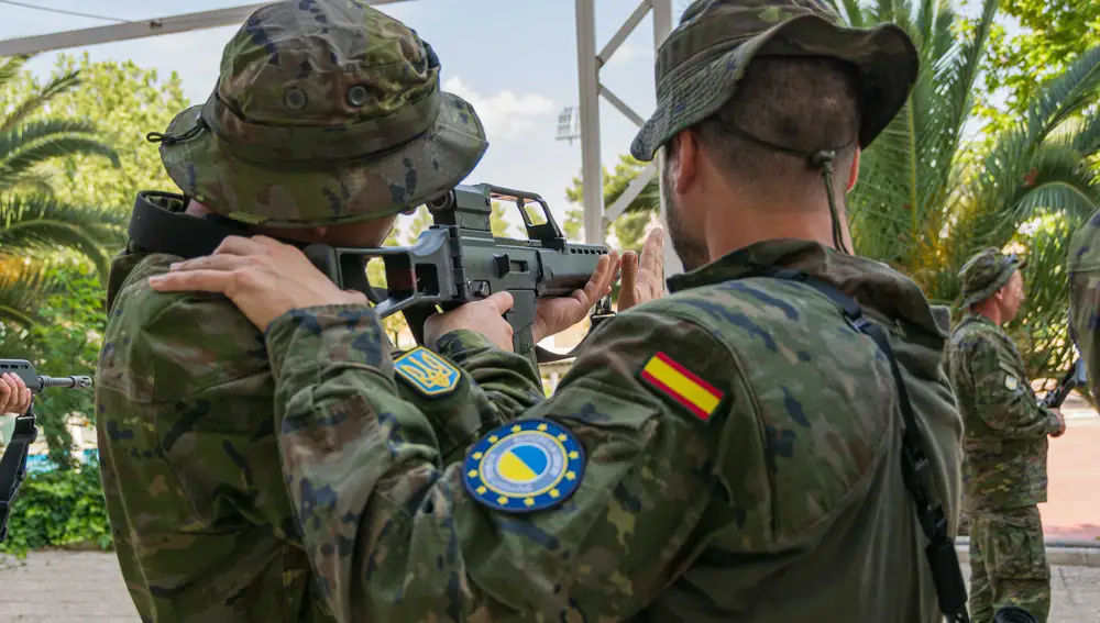 Prácticas de tiro durante la formación