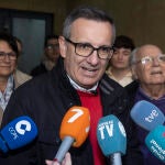 Conesa presenta los avales necesarios para concurrir a las primarias de su partido