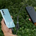 Mantén tus dispositivos cargados con esta batería externa de alta capacidad por solo 19,99 euros
