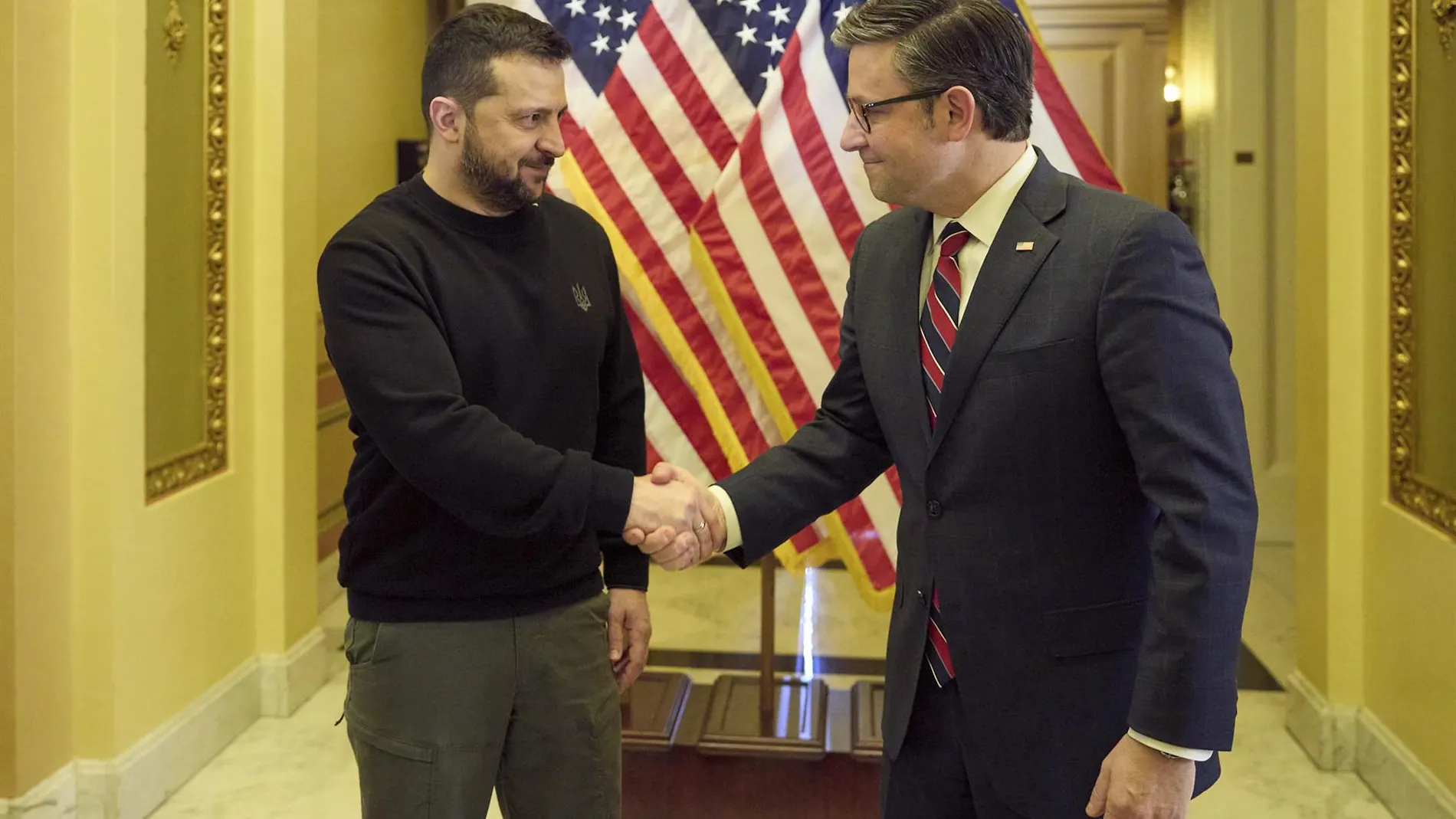 EEUU.- Zelenski felicita a Johnson por su nombramiento como presidente de la Cámara de EEUU