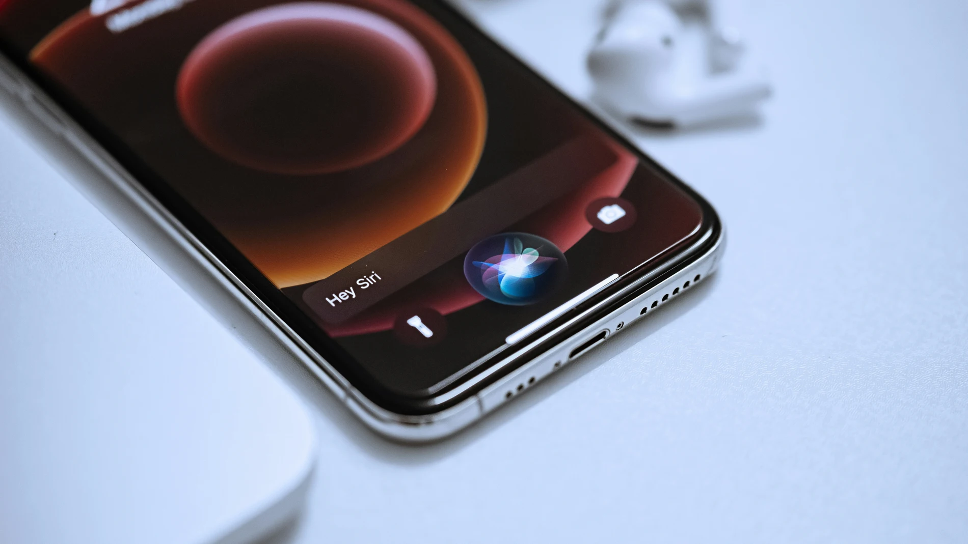 Siri en un iPhone.REMITIDA / HANDOUT por UNSPLASHFotografía remitida a medios de comunicación exclusivamente para ilustrar la noticia a la que hace referencia la imagen, y citando la procedencia de la imagen en la firma03/01/2025
