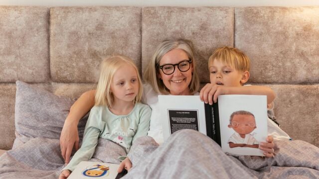 Abuela con nietos
