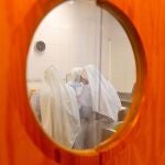 Las clarisas cismáticas de Belorado trabajan en el obrador del convento