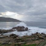 Activada la alerta naranja desde la tarde de este sábado por temporal costero en el litoral de A Coruña y Pontevedra