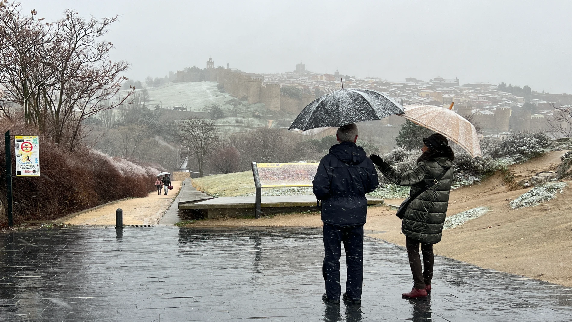 Lluvia y viento en la ciudad de Ávila