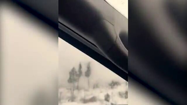 Una persona graba en directo un alud en Utah antes de protegerse en su coche