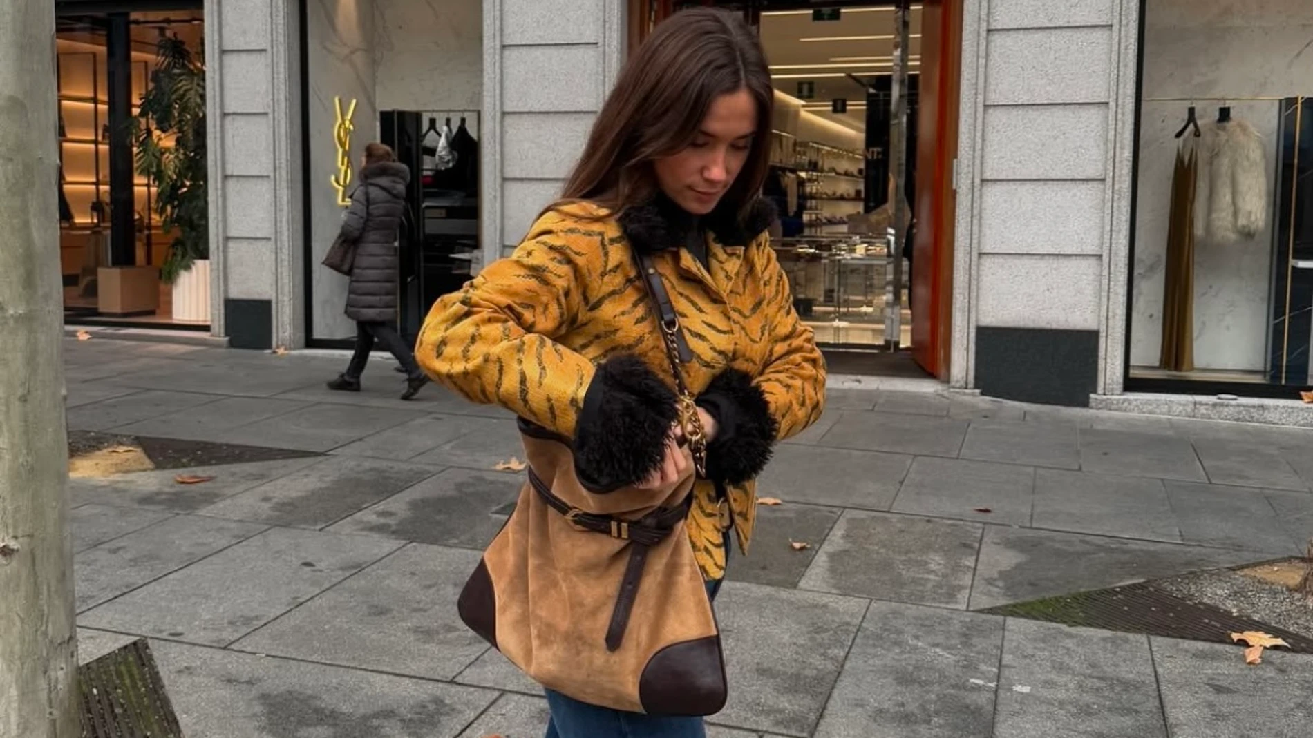 María Pombo con chaqueta de 'animal print'.