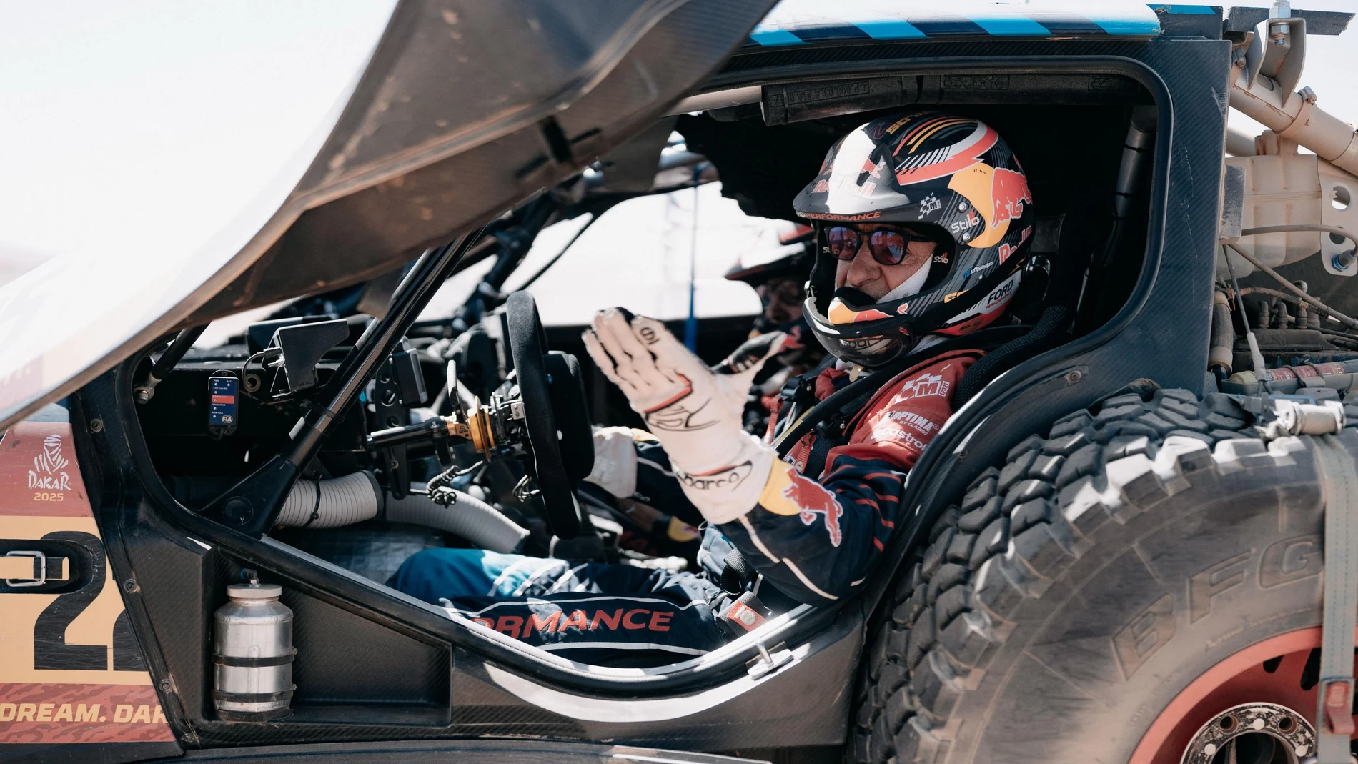 Carlos Sainz, en el momento de llegar al final de la crono 48 h