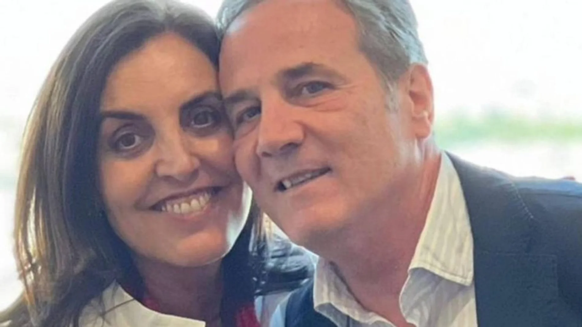 Fernando de Borbón y Medina junto a su esposa, María Vallejo Miras