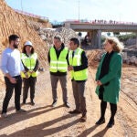 Mazón ha visitado esta mañana los trabajos de recuperación del puente de la CV-403 que da servicio a toda la comarca de l’Horta Sud y especialmente a Torrent, Alaquàs y Xirivella