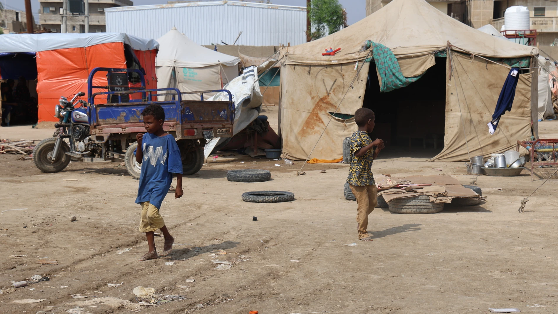 (Foto de ARCHIVO) PORT SUDAN (SUDAN), Nov. 12, 2024 -- Children are seen at a center for displaced people fleeing from conflict between the Sudanese Armed Forces and the paramilitary Rapid Support Forces in Port Sudan, Red Sea State, eastern Sudan, on Nov. 12, 2024. The government of Sudan's Red Sea State on Tuesday urged the international community and humanitarian organizations to support its efforts to provide basic needs for thousands of displaced people in the region. The local governm...