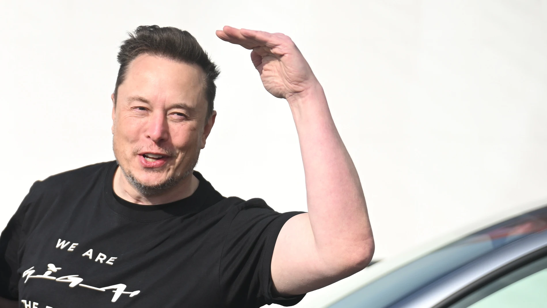 (Foto de ARCHIVO) Tesla-Chef Elon Musk verlässt die Tesla Gigafactory Berlin-Brandenburg. Nach einem Anschlag auf die Stromversorgung des Elektroautobauers Tesla ist das Werk nach einem tagelangen Stromausfall wieder am Netz. +++ dpa-Bildfunk +++ picture alliance/dpa 13/03/2024 ONLY FOR USE IN SPAIN