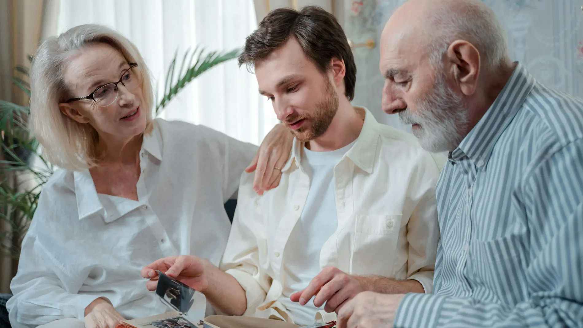 Es importante controlar la influencia de tus padres en tu relación de pareja