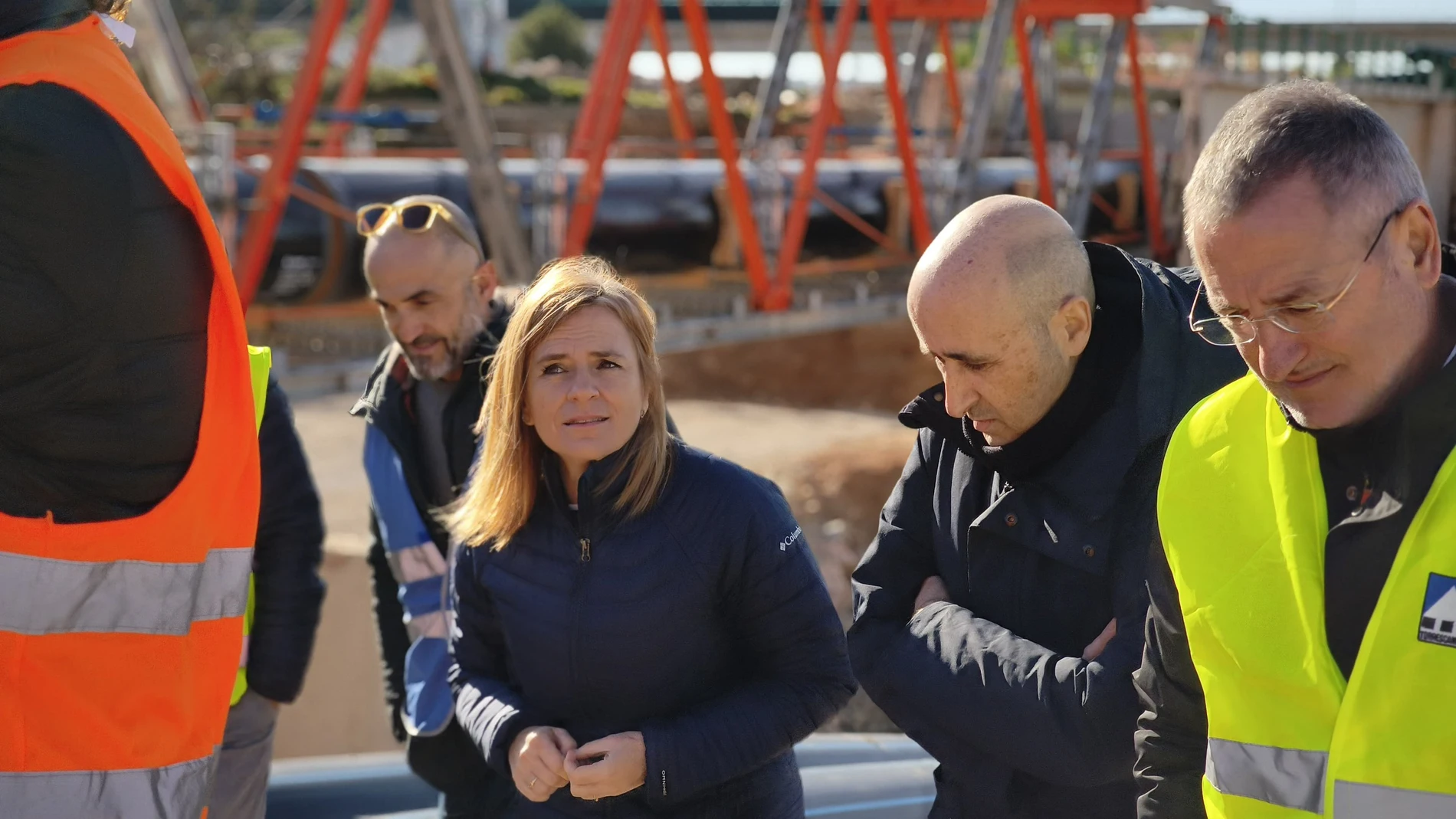 La delegada del Gobierno en la Comunitat Valenciana, Pilar Bernabé, junto al presidente de la CHJ, Miguel Polo