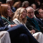  Francina Armengol; la vicepresidenta segunda y ministra de Trabajo y Economía Social, Yolanda Díaz, y el secretario general de UGT, Pepe Álvarez, durante el acto 'España en Libertad', en el Auditorio del Museo Nacional Centro de Arte Reina Sofía, a 8 de enero de 2025.