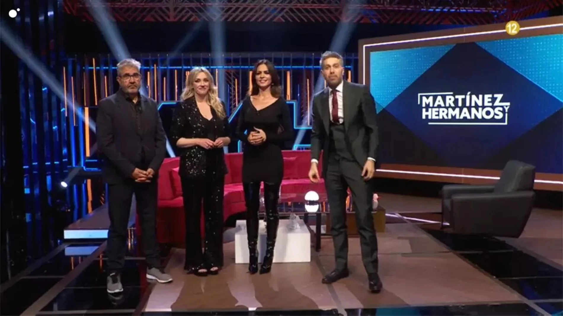 Florentino Fernández, Anna Simon, Romina Belluscio y Dani Martínez en 'Martínez y Hermanos'