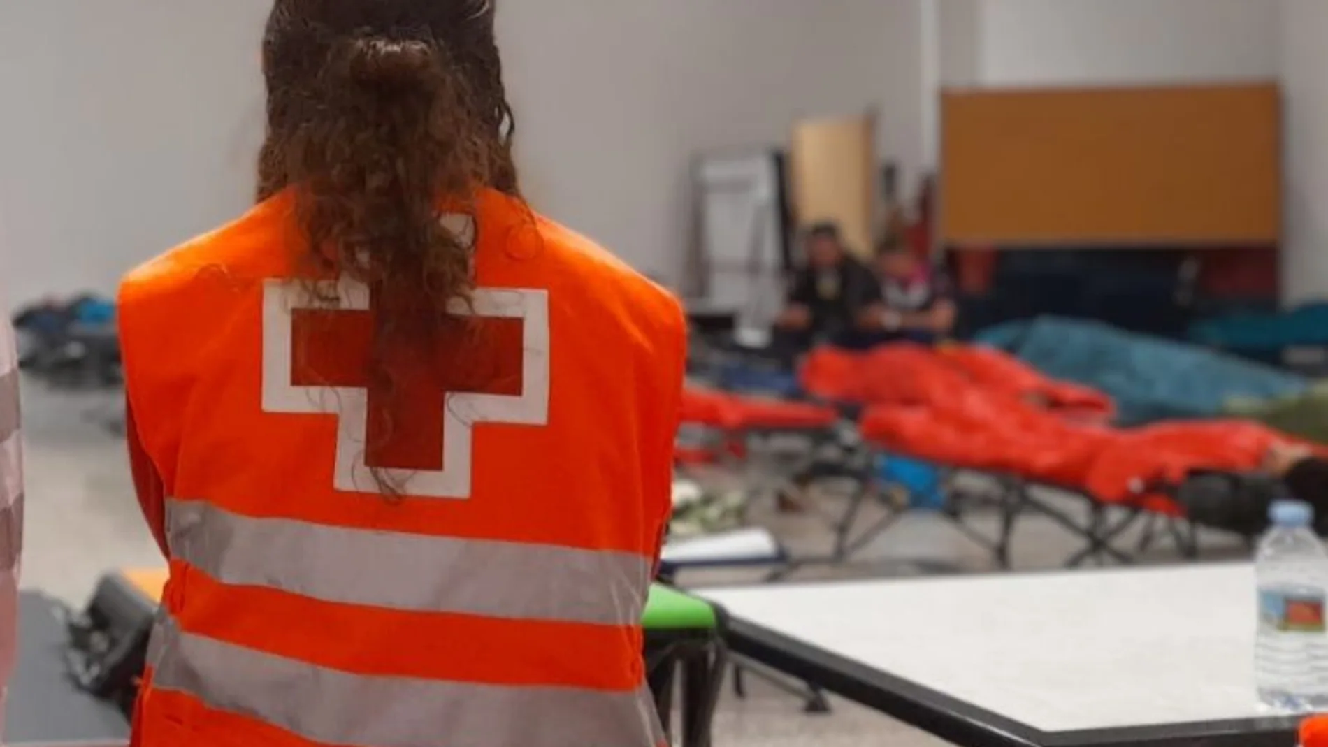 El Ayuntamiento y Cruz Roja han reforzado la asistencia a personas que viven en la calle