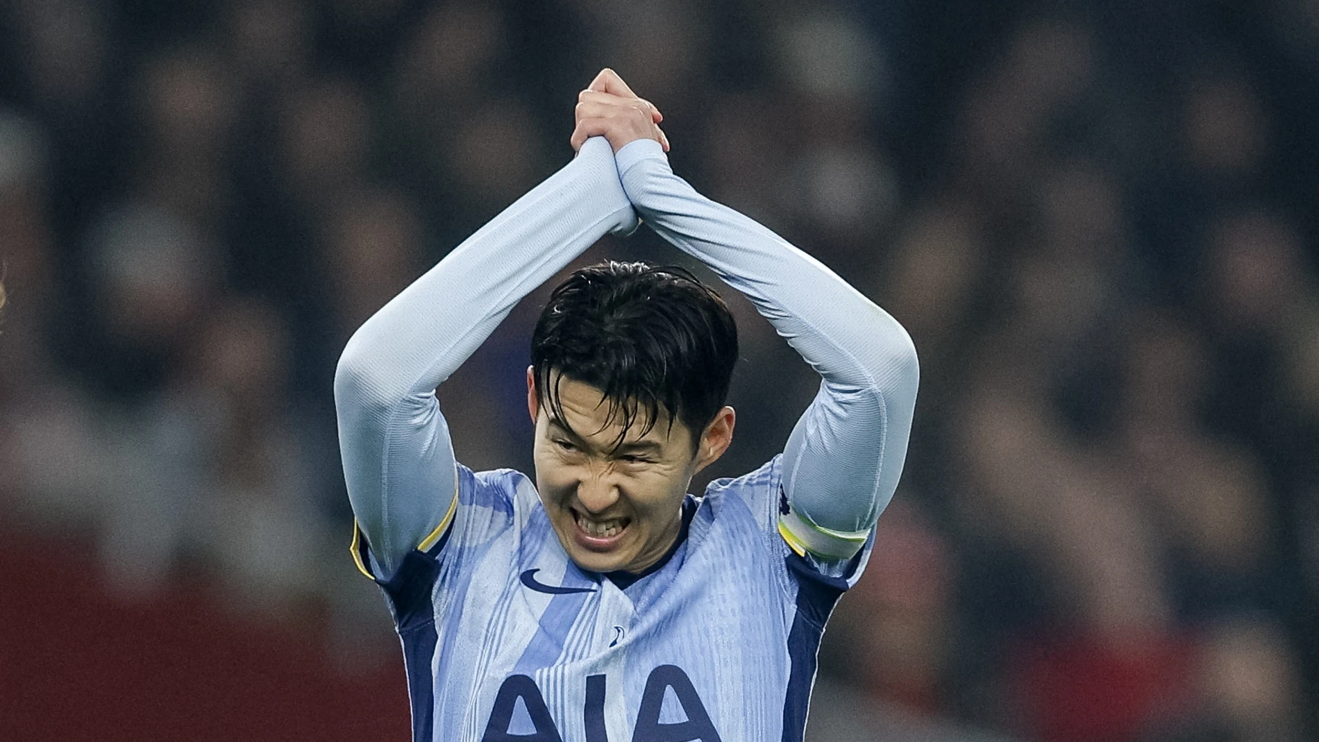 London (United Kingdom), 15/01/2025.- Son Heung-Min of Tottenham reacts during the English Premier League match between Arsenal FC and Tottenham Hotspur, in London, Britain, 15 January 2025. (Reino Unido, Londres) EFE/EPA/DAVID CLIFF EDITORIAL USE ONLY. No use with unauthorized audio, video, data, fixture lists, club/league logos, 'live' services or NFTs. Online in-match use limited to 120 images, no video emulation. No use in betting, games or single club/league/player publications.