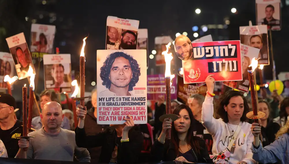 Israel and Hamas agree on hostage deal and ceasefire