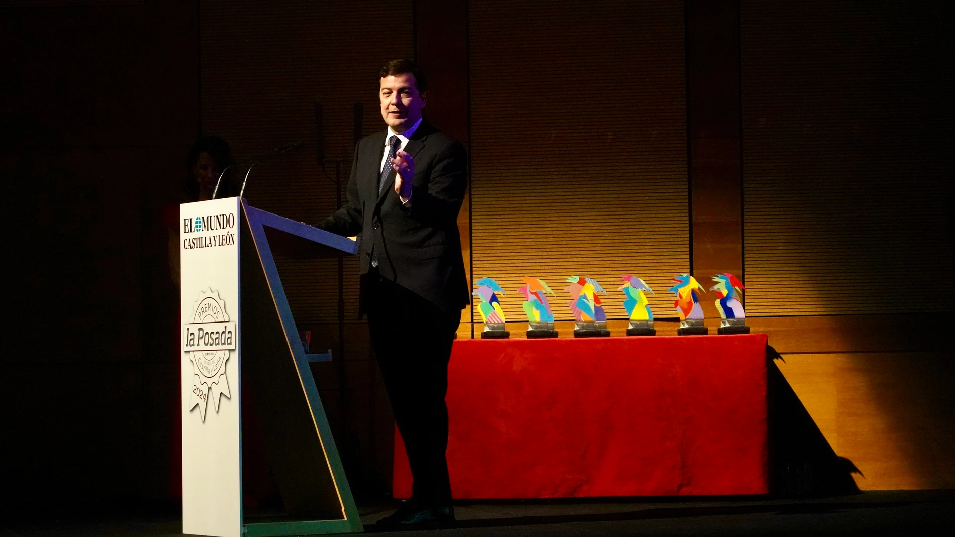 Mañueco clausura los premios