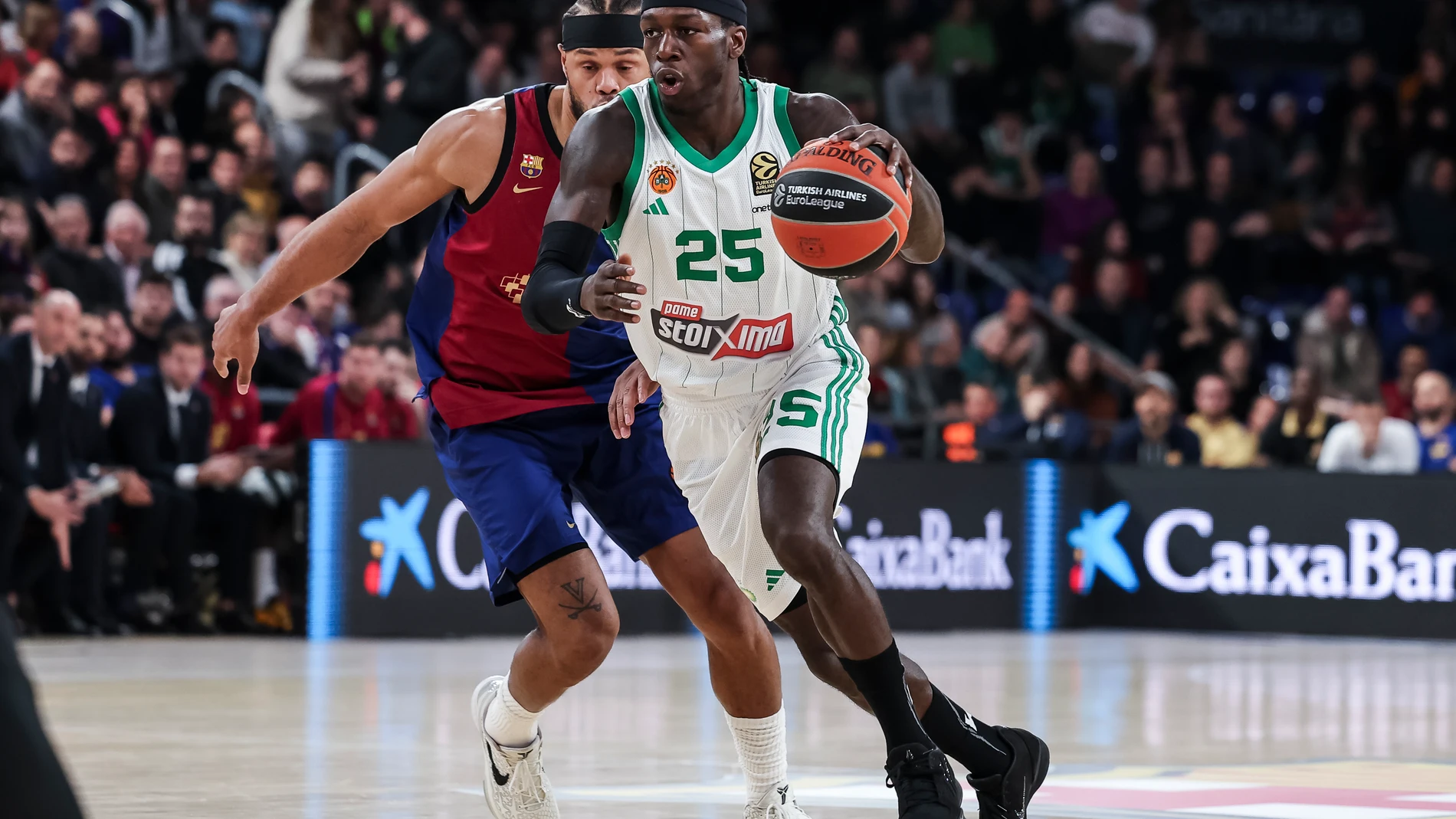 Nunn escapa de la defensa de Anderson