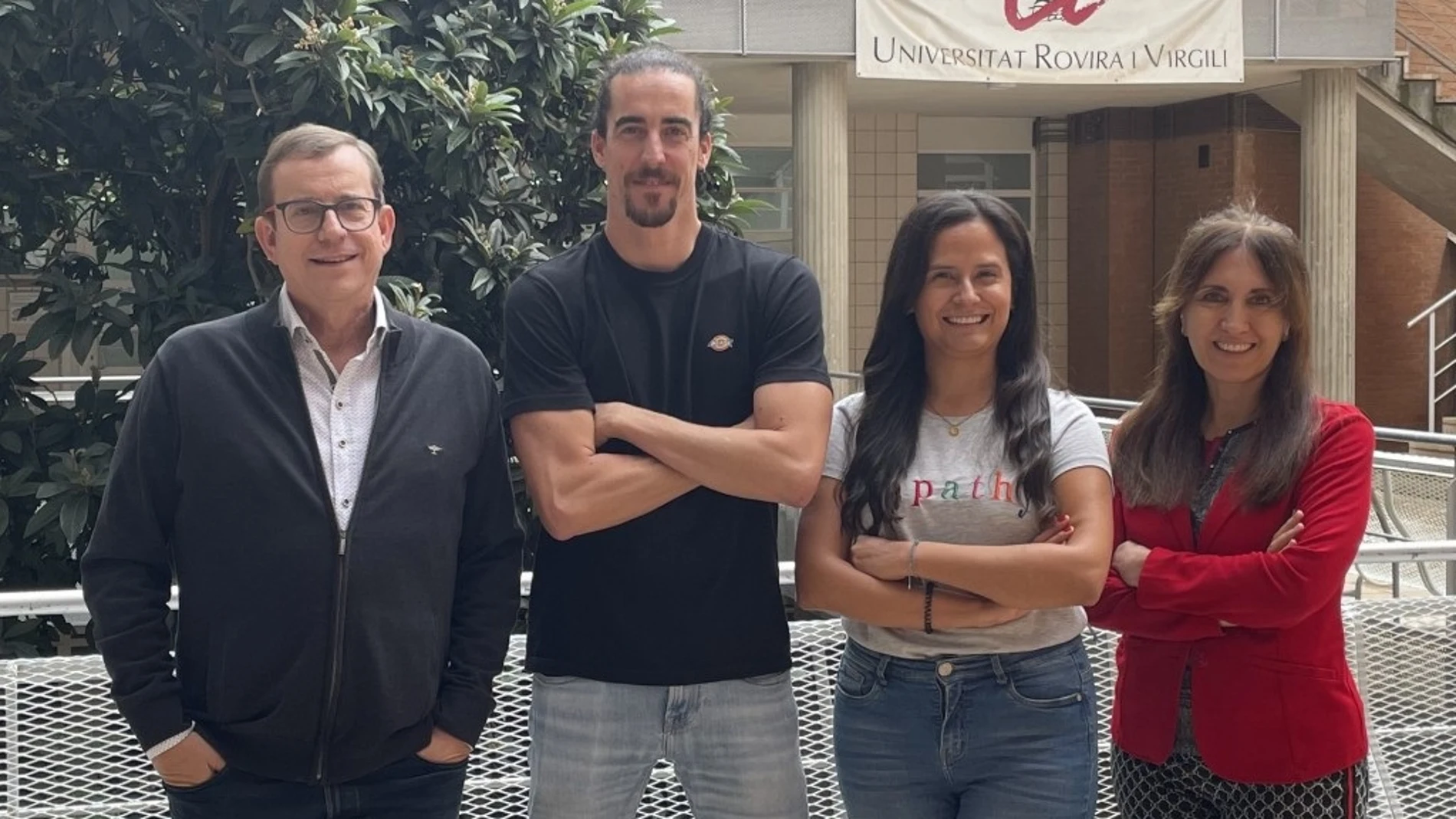 De izquierda a derecha, Jordi Salas-Salvadó, Albert Salas-Huetos, Estefania Dávila-Córdova y Nancy Babio, que han participado en la investigaciónREMITIDA / HANDOUT por URVFotografía remitida a medios de comunicación exclusivamente para ilustrar la noticia a la que hace referencia la imagen, y citando la procedencia de la imagen en la firma17/01/2025