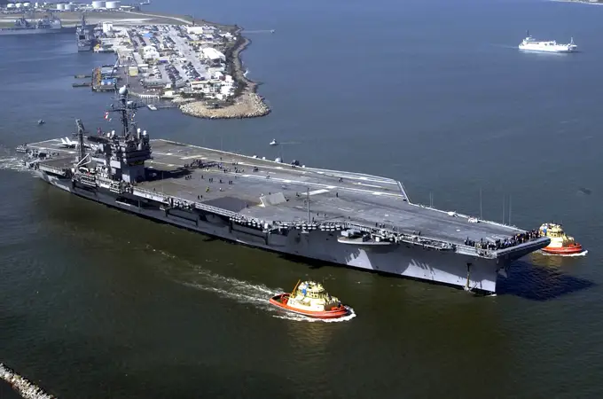 Estados Unidos manda al desguace su portaaviones USS John F. Kennedy por un centavo, ¿el mismo error que cometió España con el Príncipe de Asturias? Estados Unidos manda al desguace su portaaviones USS John F. Kennedy por un centavo, ¿el mismo error que cometió España con el Príncipe de Asturias?