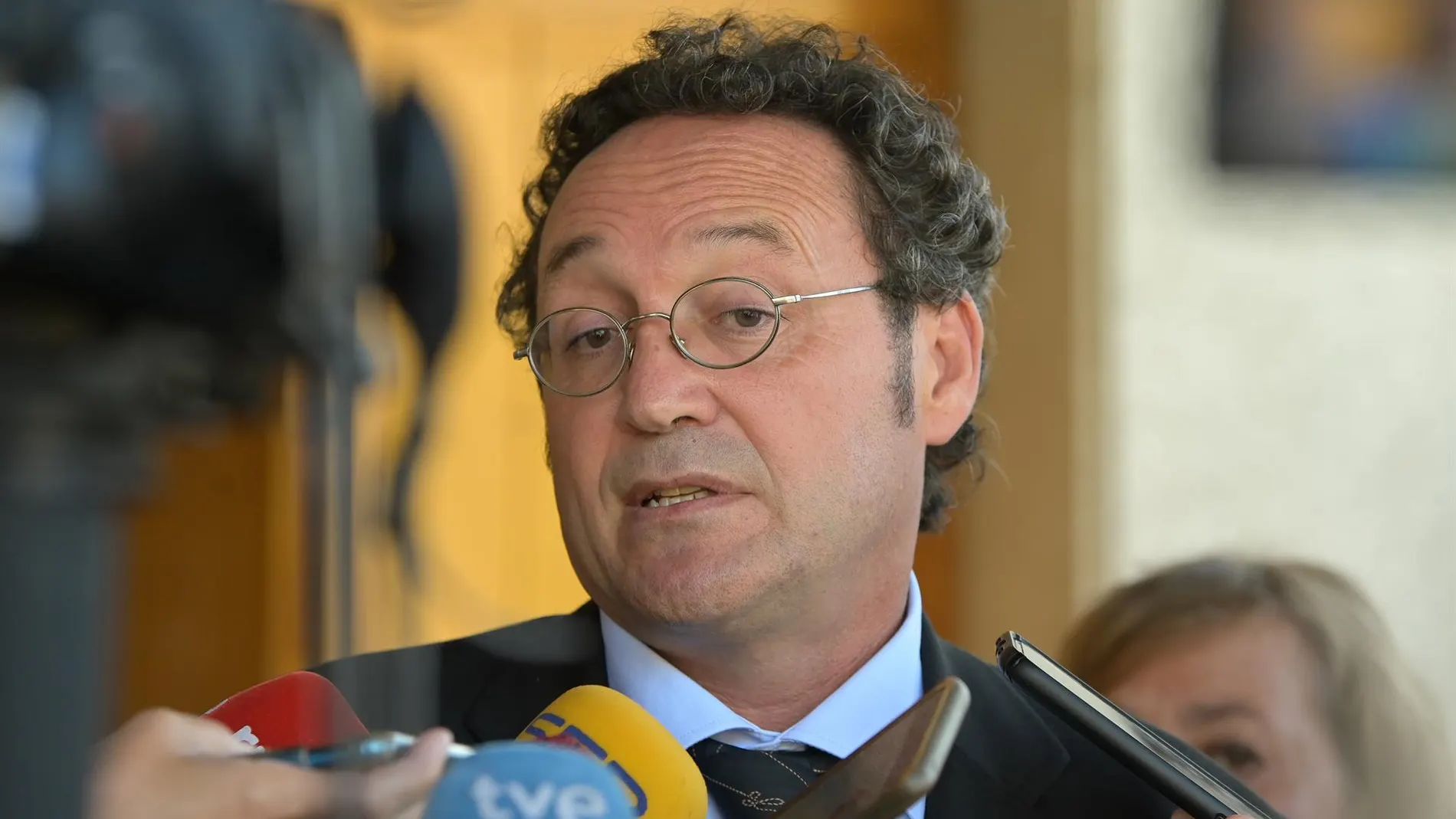 El PSOE denuncia que el PP "tiene a sueldo" del Senado al abogado de Manos Limpias en la causa contra el fiscal general