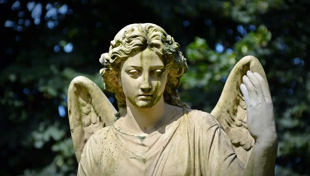 Ángel estatua