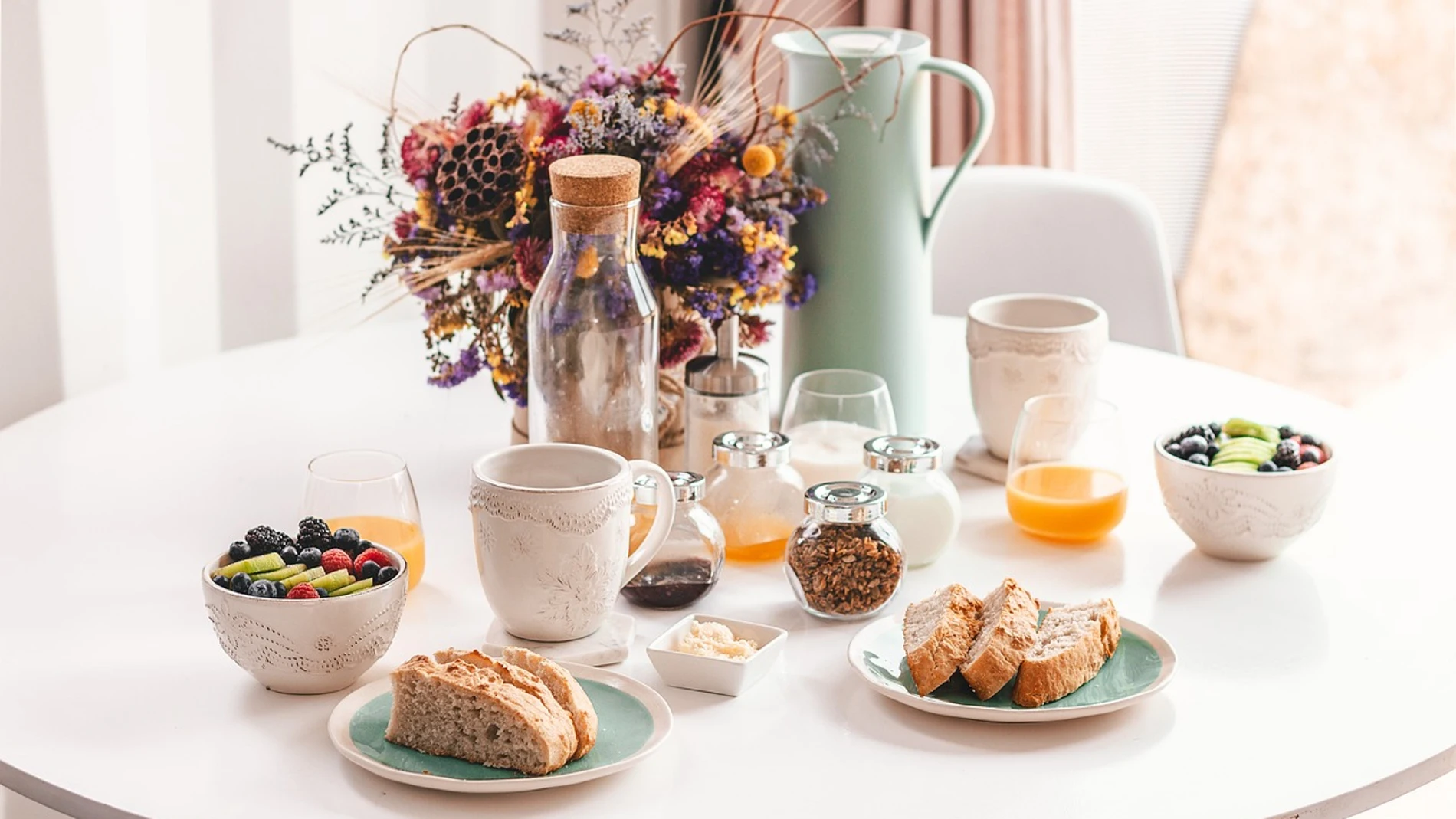 Estos son los alimentos que nunca debes comer en el desayuno