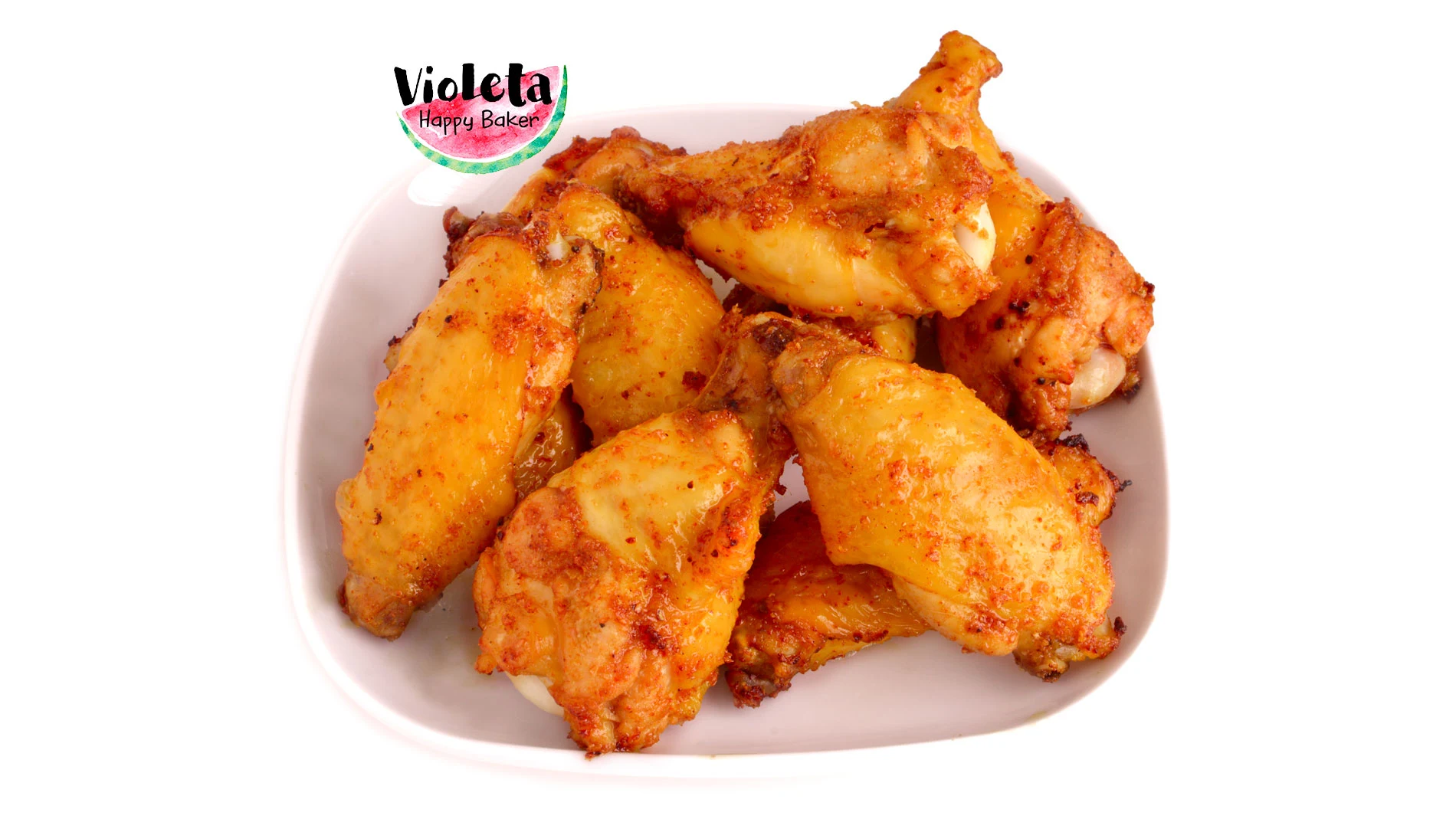 Plato con alitas de pollo picantes