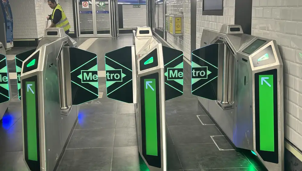 Economía.- Madrid mantendrá "de momento" la bonificación al transporte y reclama al Gobierno que "cumpla" su compromiso
