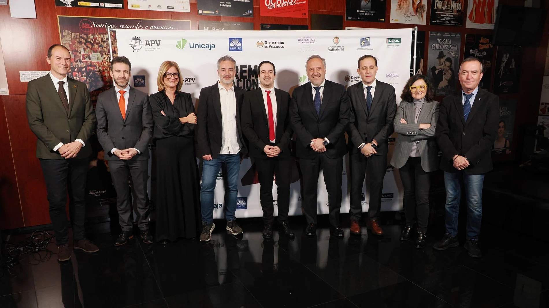 Autoridades en la entrega del premio Miguel Delibes de periodismo