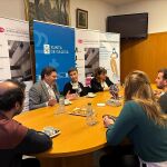 El secretario de Emigración de la Xunta, hoy, durante el encuentro. 