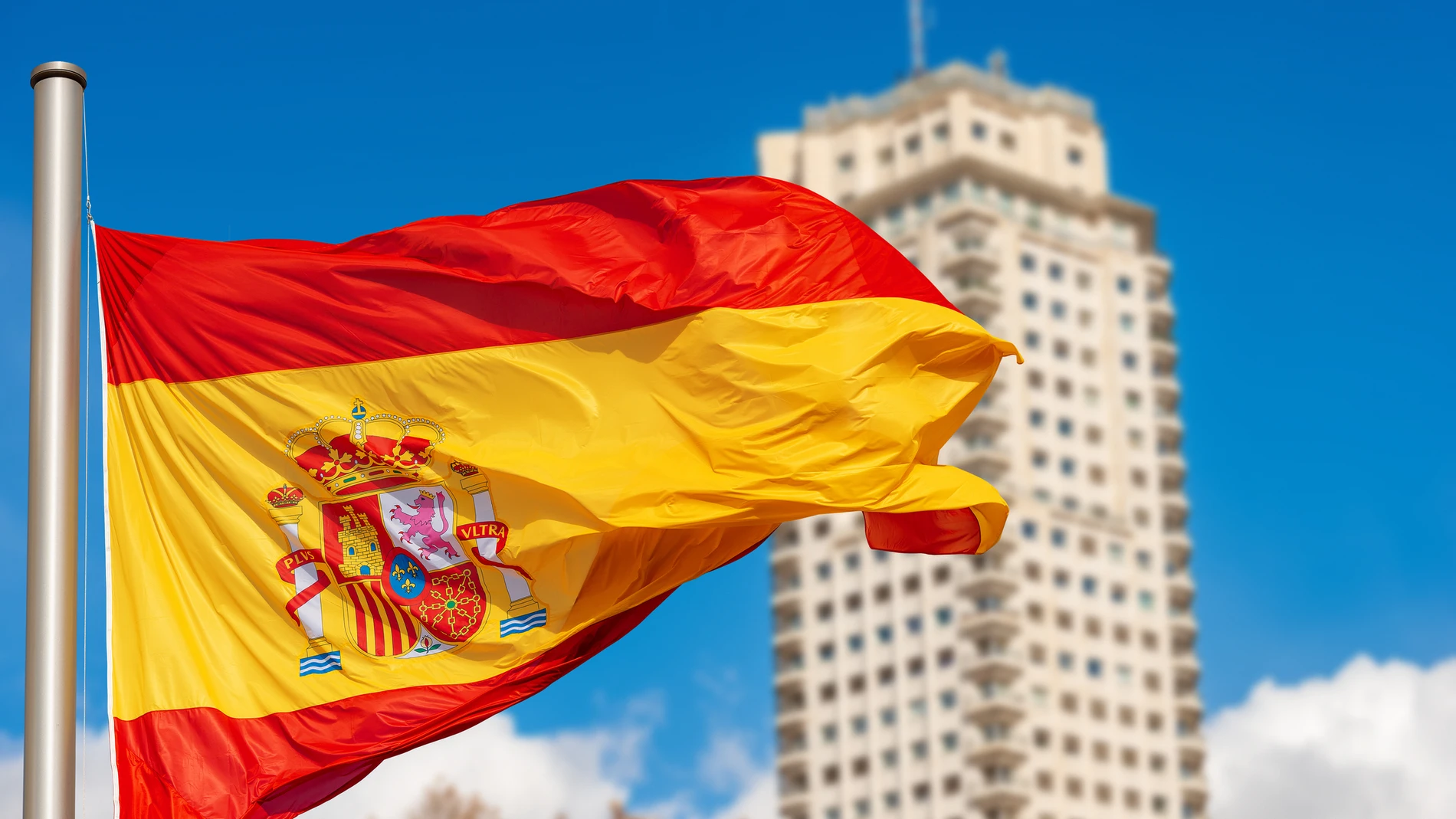 Varios extranjeros que vienen a España piden solicitar la nacionalidad española en base a varias vías, pero según la ley y la Constitución, también la pueden perder una vez obtenida