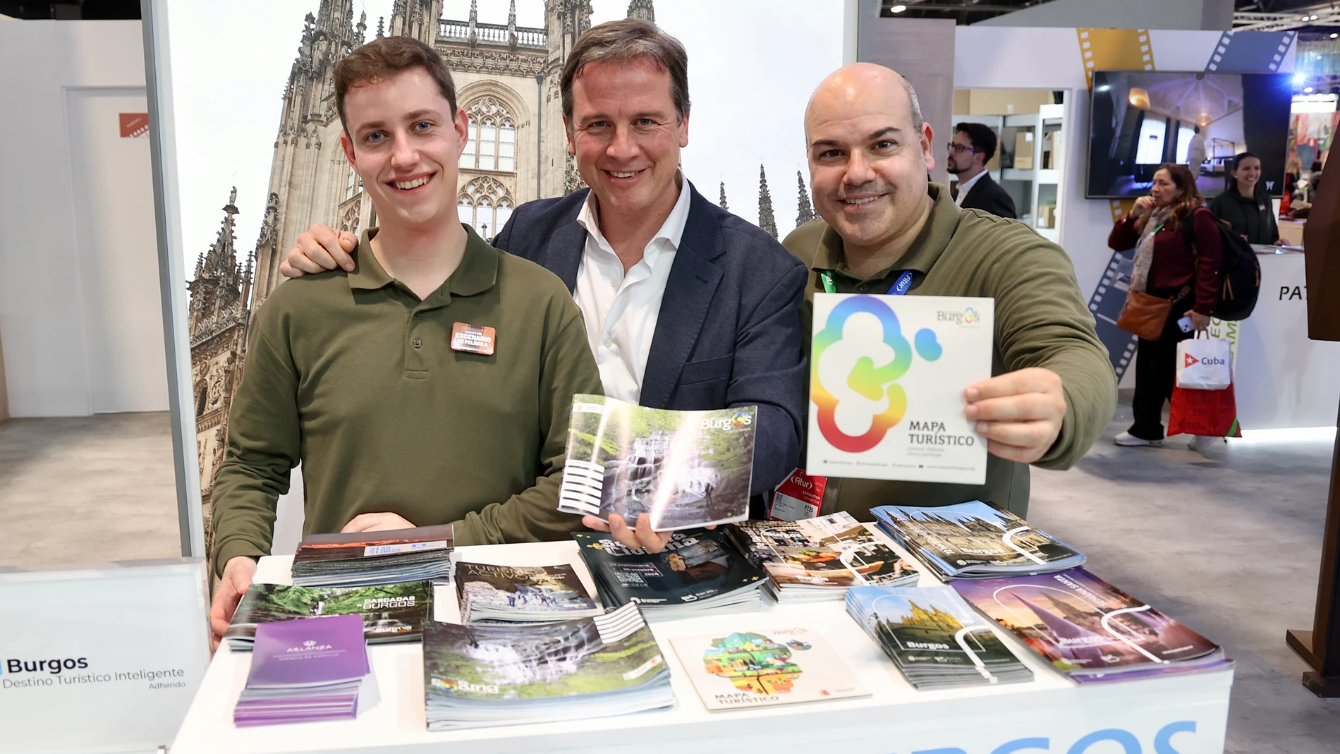 Borja Suárez en el estand de Burgos
