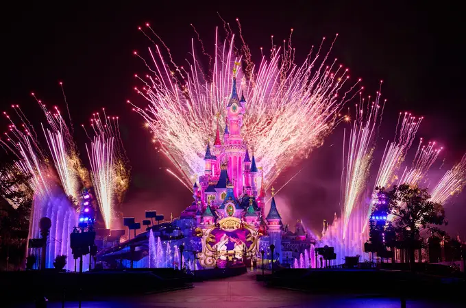 Disneyland Paris estrena su nuevo y mágico espectáculo nocturno Disneyland Paris estrena su nuevo y mágico espectáculo nocturno