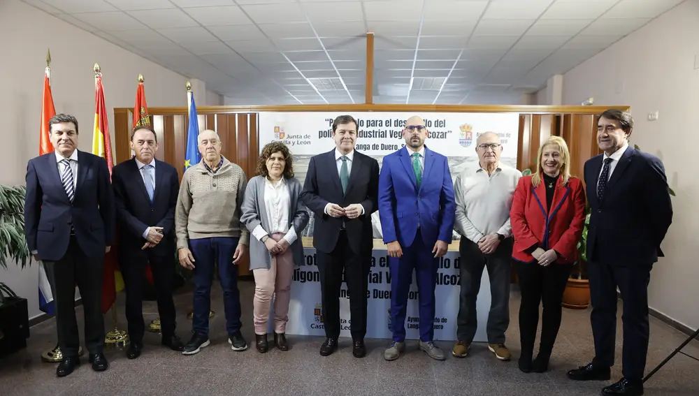 Firma del convenio en Langa de Duero